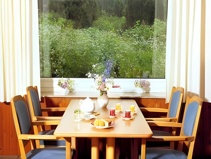 Others 5, Biohotel Spoktal, Heidekreis