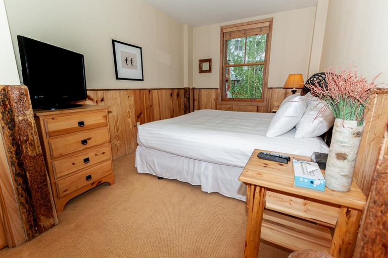 Bedroom 14