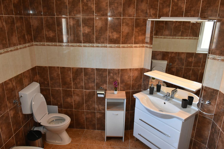 Bathroom 4, Apartments Jelena, Kaštela