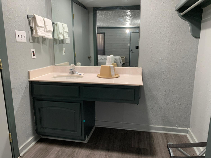 Bathroom 3, 스트랫퍼드 인 타일러, Smith