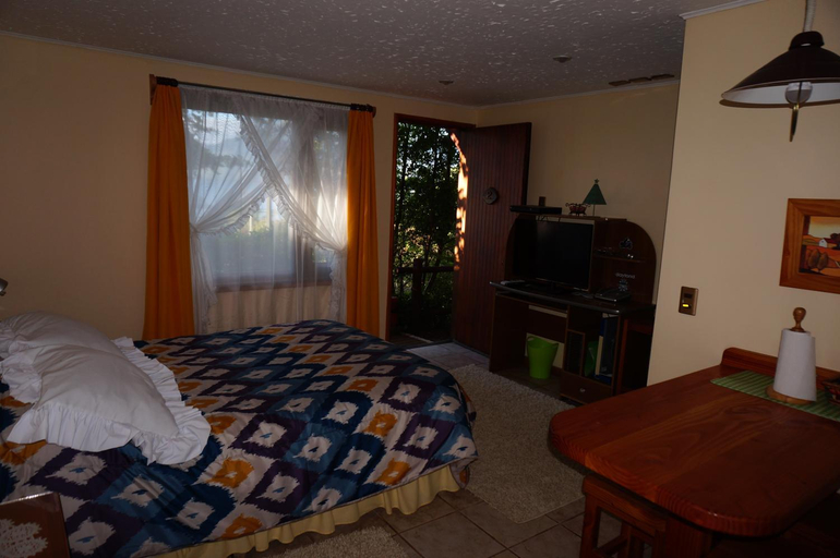 Bedroom 2, Los Gualles de la Candelaria Apart Hotel, Cautín