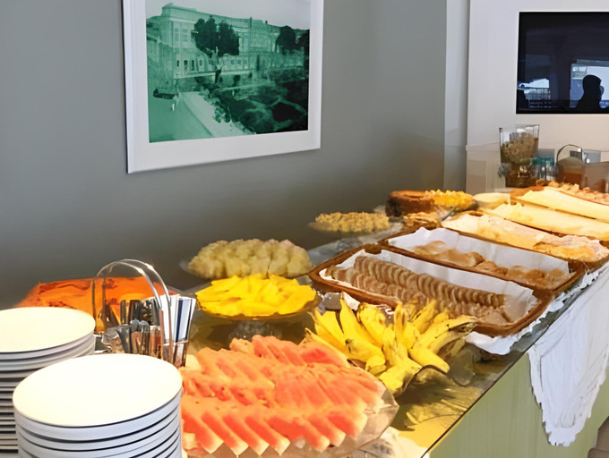 Food & Drinks 6