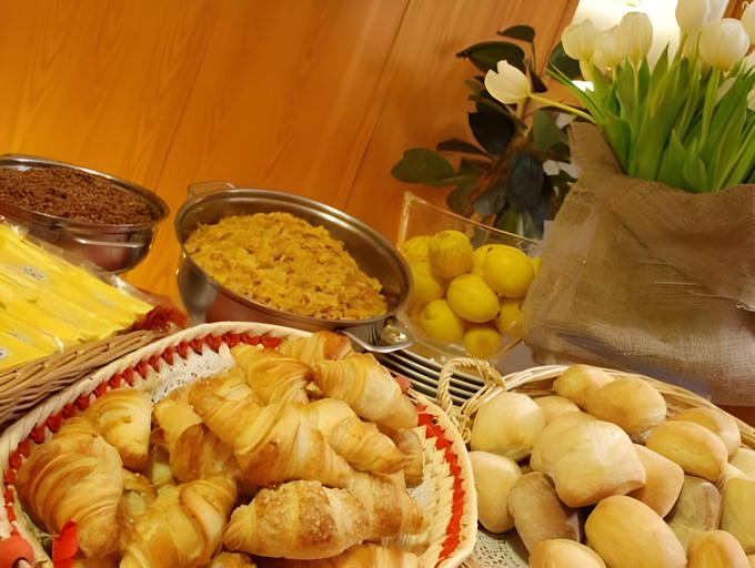 Food & Drinks 5, Hotel Teola, Sondrio