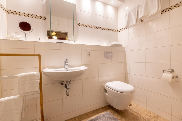 Bathroom 7