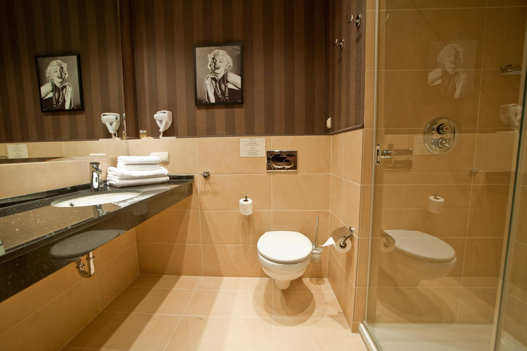 Bathroom 6