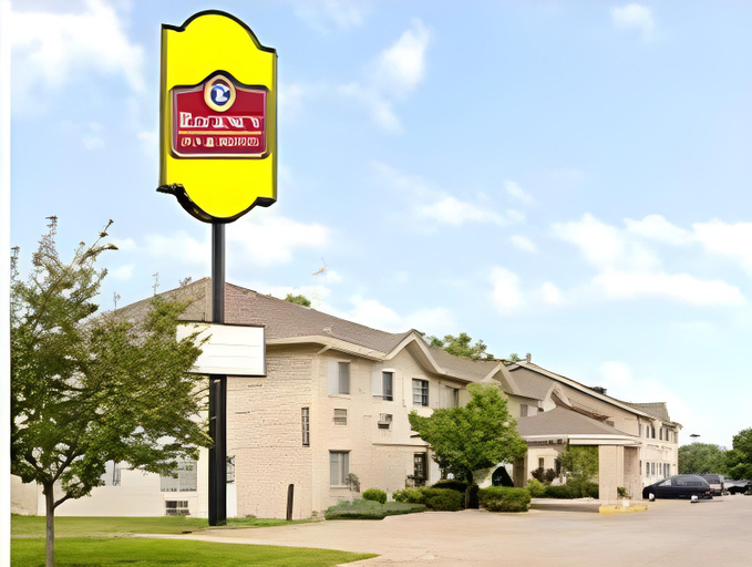 Exterior & Views, Regency Inn & Suites, Anoka