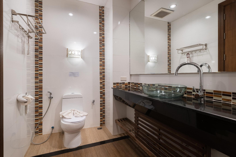 Bathroom 4