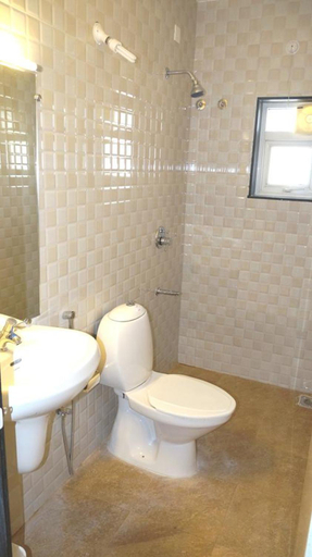 Bathroom 2, Betelnut Inn, North Goa