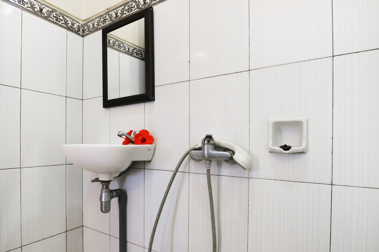Bathroom 4