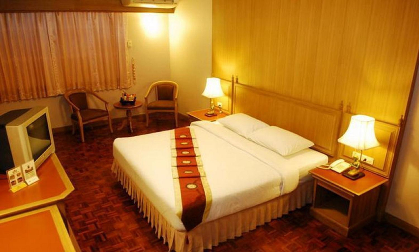 Bedroom 8