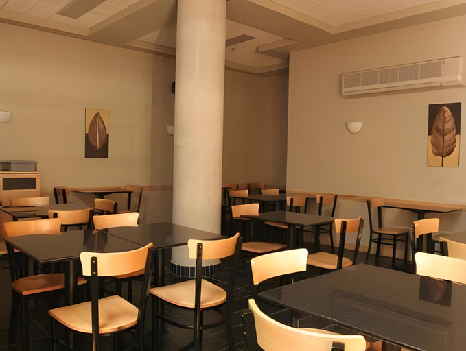 Food & Drinks 5, Le Dauphin Montreal Centre-Ville, Montréal