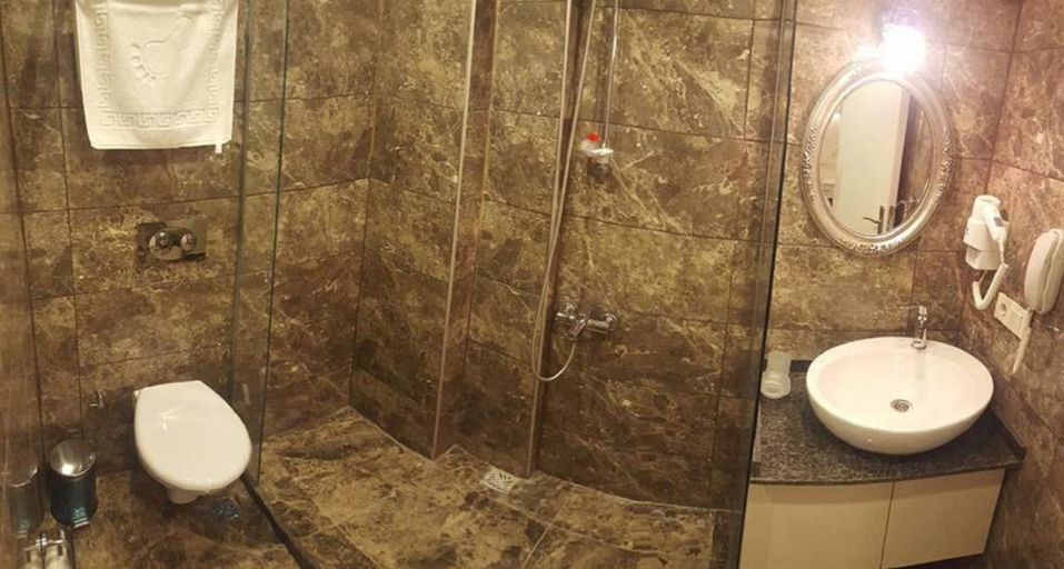 Bathroom 5, Sun Comfort Hotel, Fatih