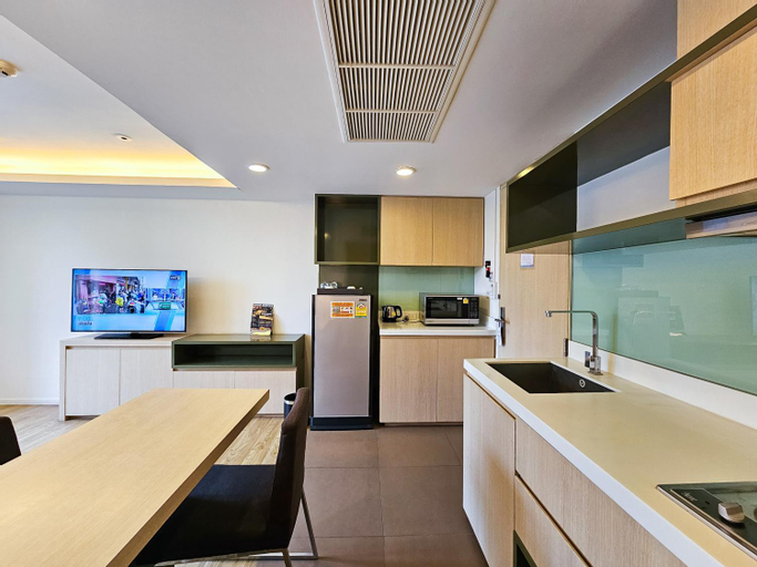 Dining Room 6