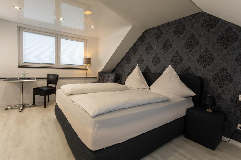 Bedroom 2, Baumberger Rheinterrassen, Mettmann