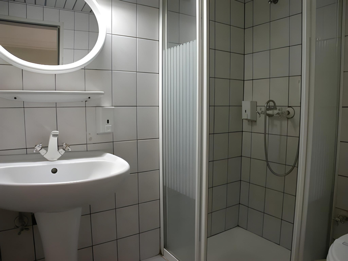 Bathroom 4, Birbey Hotel, Fatih