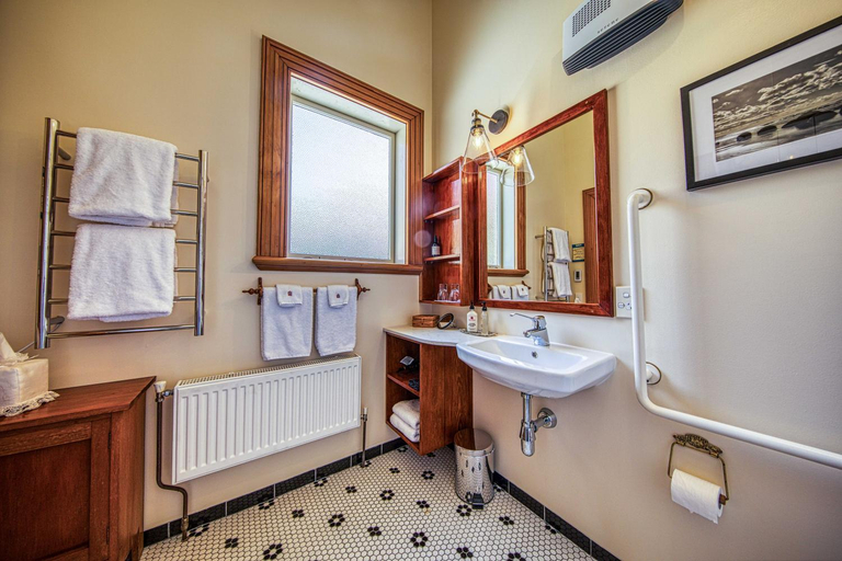Bathroom 8
