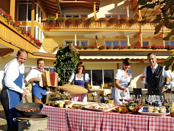 Others 5, Hotel Furstenhof, Bolzano