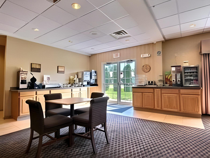 Food & Drinks 5, Quality Inn & Suites Lodi I-90, Columbia