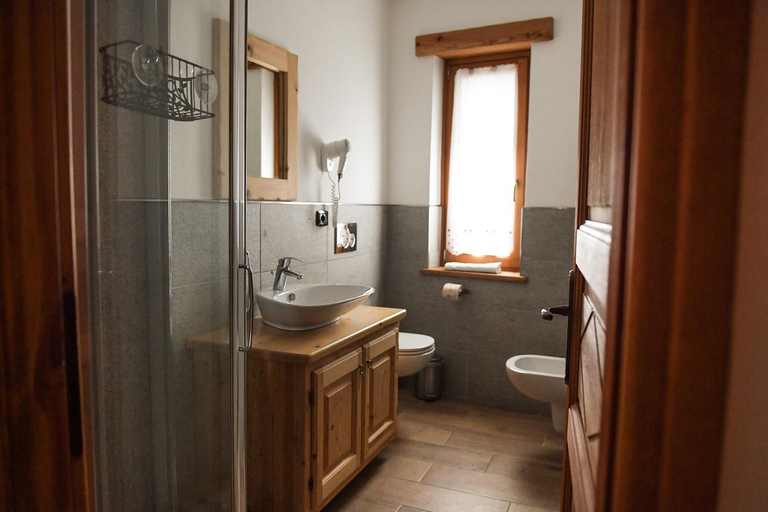 Bathroom 8