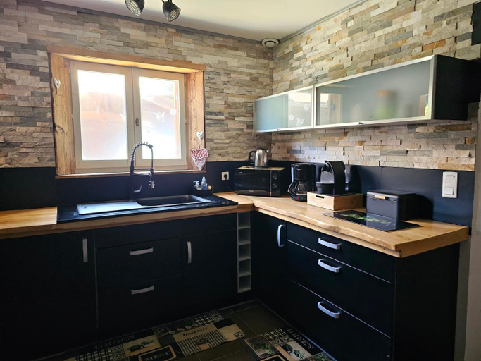 Kitchen 4, La BREZOUNIERE 2, Hautes-Alpes