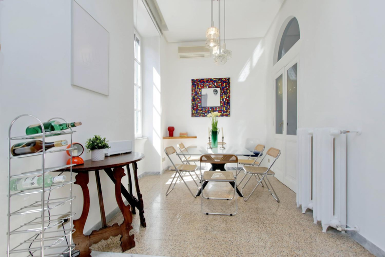 Others 5, Tiberina Spacious Apartment, Rome