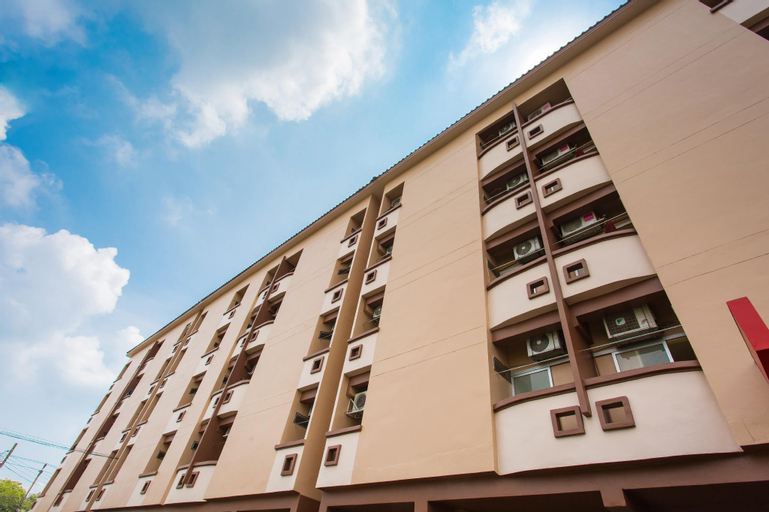 Exterior 7