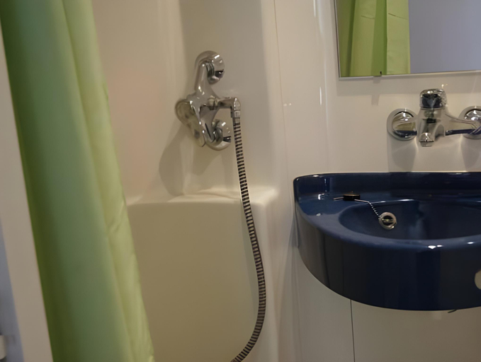 Bathroom 2, BRIT Hotel Rouen Nord - Barentin, Seine-Maritime
