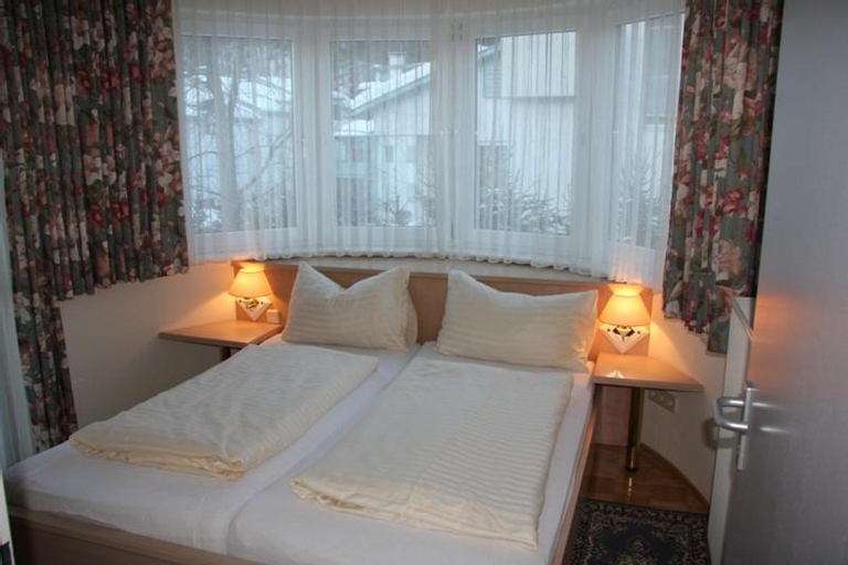 Bedroom 14
