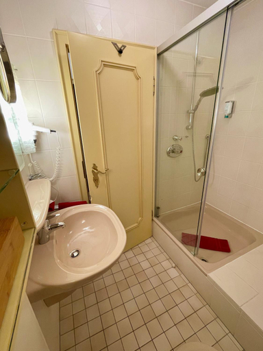 Bathroom, Villa am Park, Ammerland
