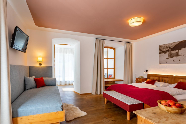 Bedroom 3, Hotel Bella Vista, Bolzano