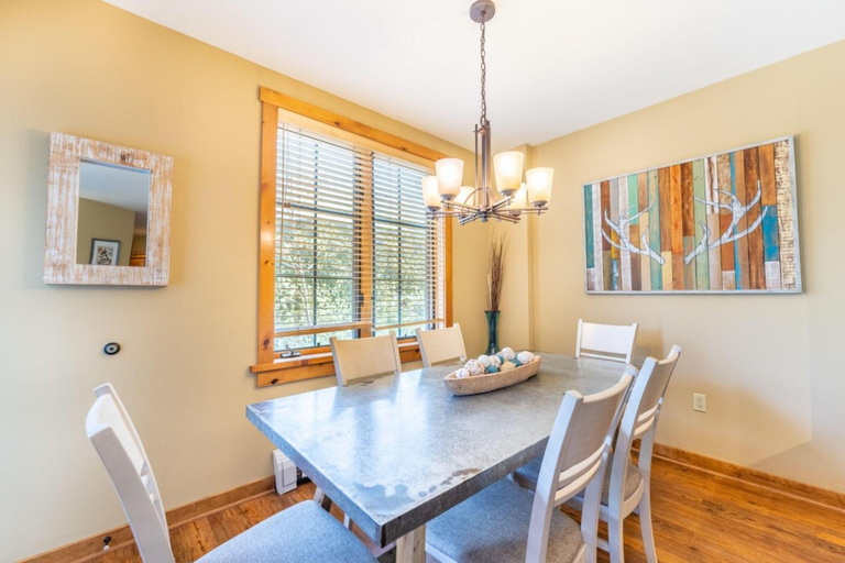 Dining Room 1