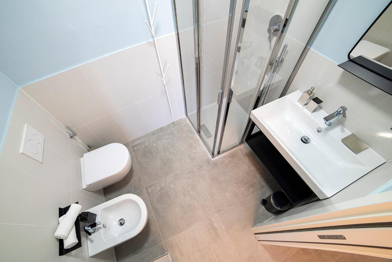 Bathroom 3, Casa sulle Mura, Savona