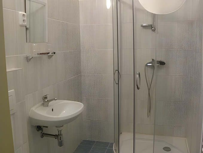 Bathroom 3, Penzion DMZ, Ostrava
