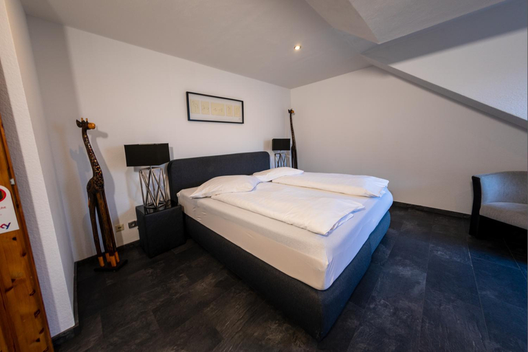 Bedroom 4, Baumberger Rheinterrassen, Mettmann