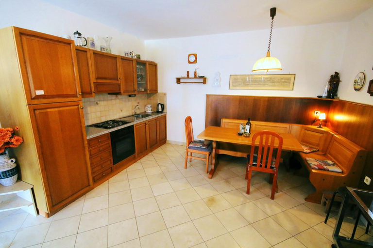Others 2, Apartments Orest, Sućuraj