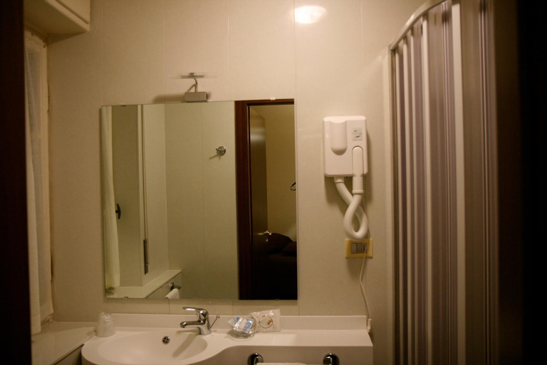 Bedroom 4, Hotel Gabbiano, Savona