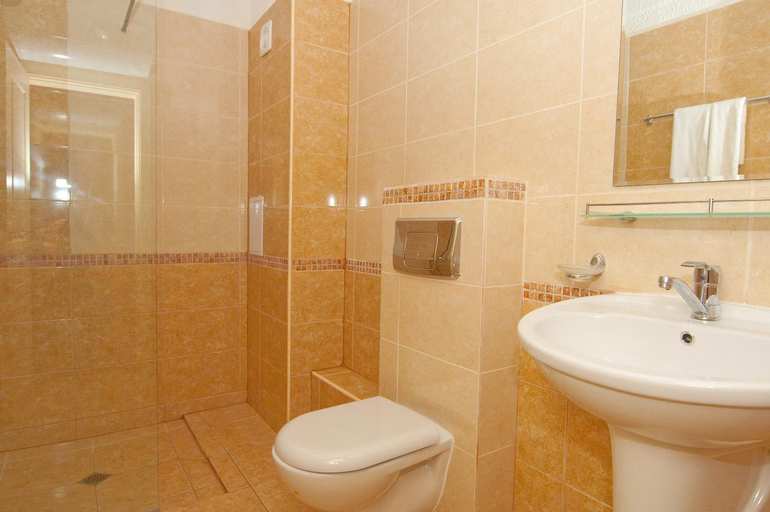 Bathroom 5, Golden Rainbow Beach Hotel, Nesebar