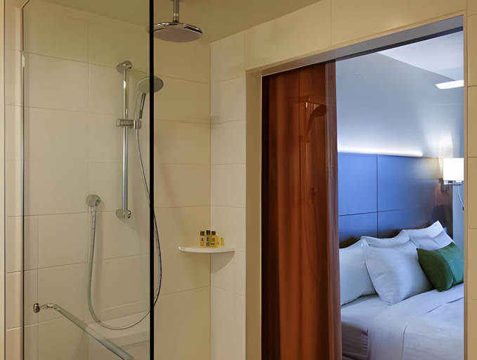Bedroom 2, Hotel & Suites Normandin Quebec, Communauté-Urbaine-de-Québec