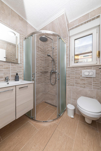 Bathroom 3, Apartments Jelena, Kaštela