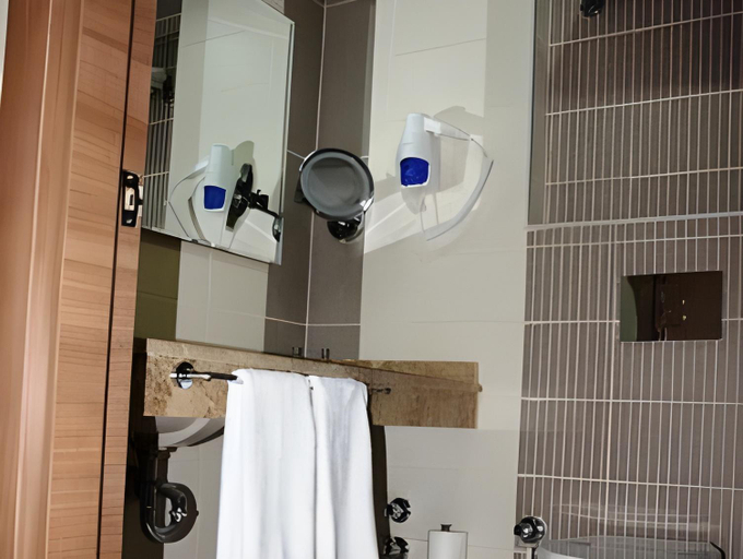 Bathroom 5, Suite Laguna Hotel, Antalya