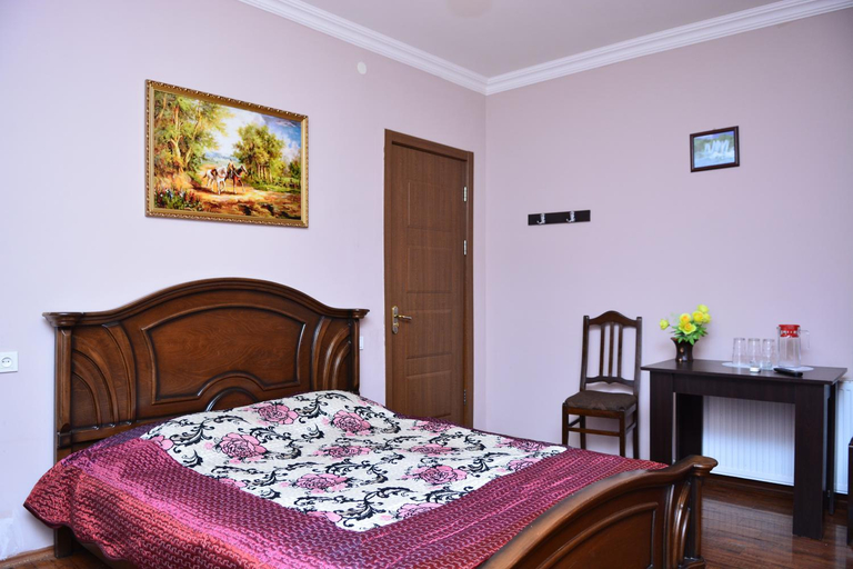 Bedroom 3, Hotel Kvareli, Tbilisi