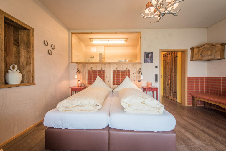 Bedroom 3, Landhotel und Gasthof Hirsch Huttenreute, Ravensburg