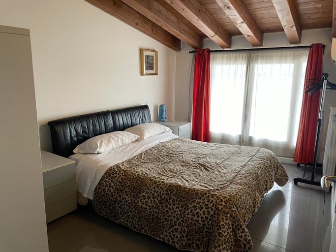 Bedroom 12