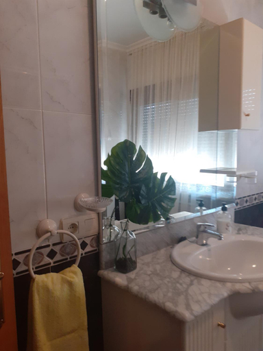 Bathroom 3, Casa Belen I y II, Salamanca