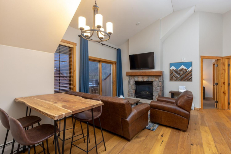 Dining Room 2