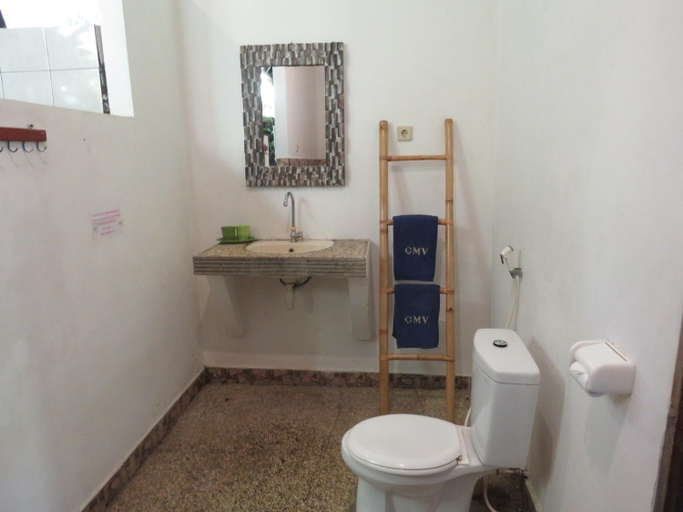 Bathroom 25