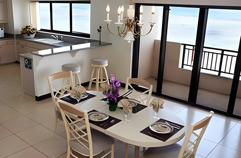 Food & Drinks, Aquarius Beach Tower, Saipan