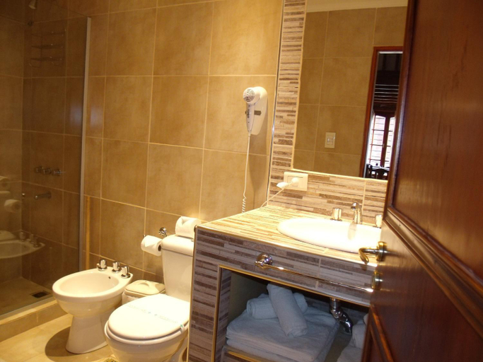 Bathroom 3, Altos del Sol Spa & Resort, Junín