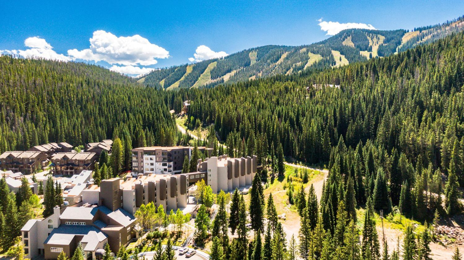 Iron Horse C5083 condo, Grand