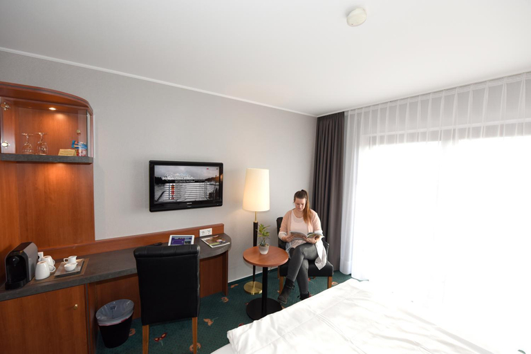 Bedroom 2, Hotel Freihof, Herford